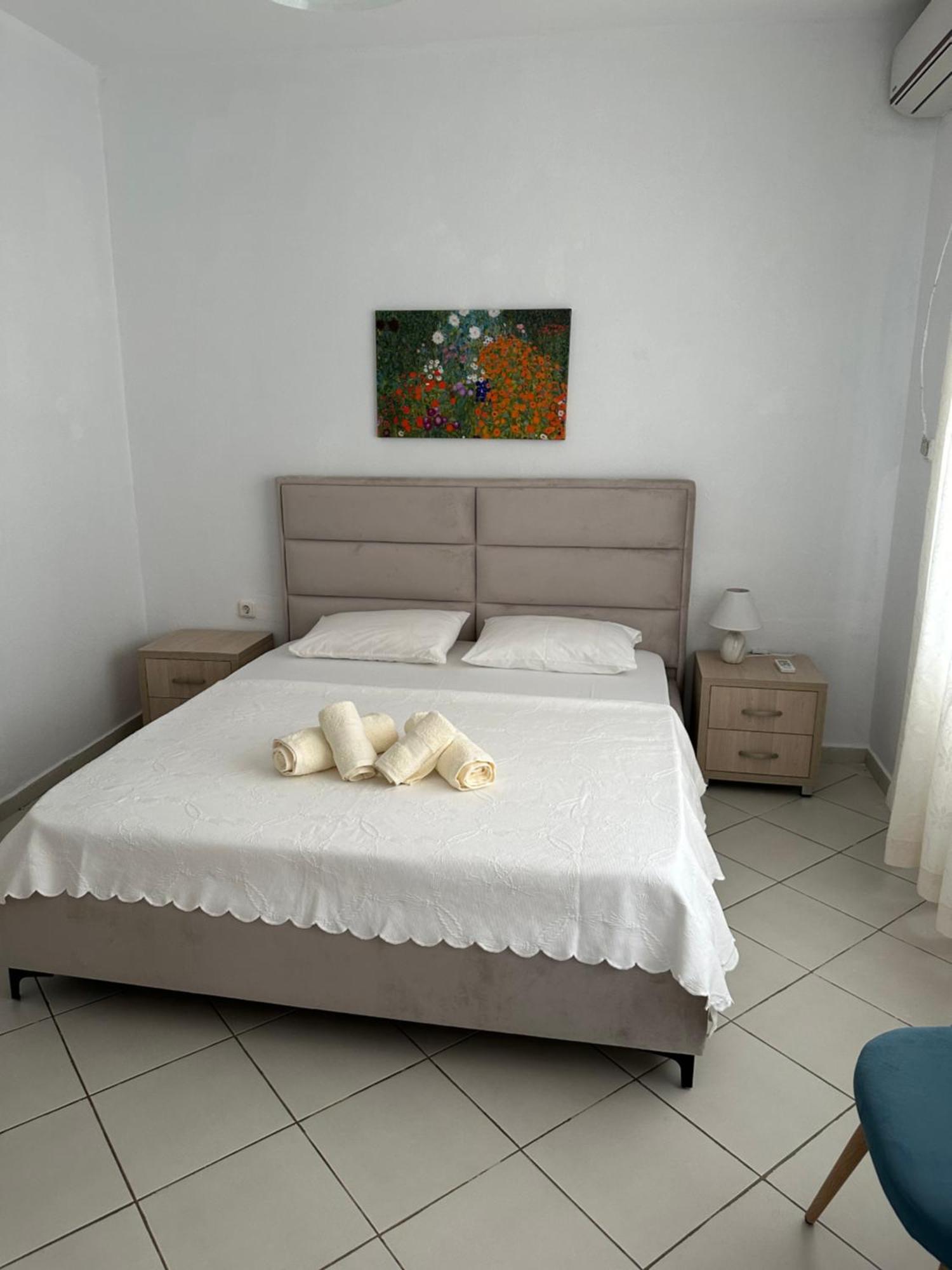 Vila Rapo Himare Exterior photo